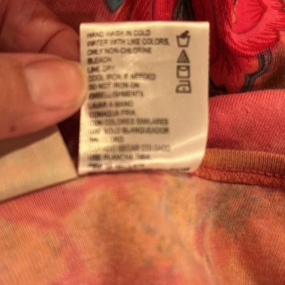 Forbidden Tee shirt with beaded detail. Size XL. Pink floral design - Picture 4 of 9